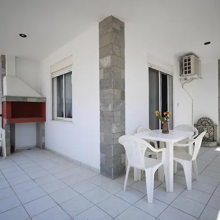 Aussie By Golden Host Apartamento Flogita